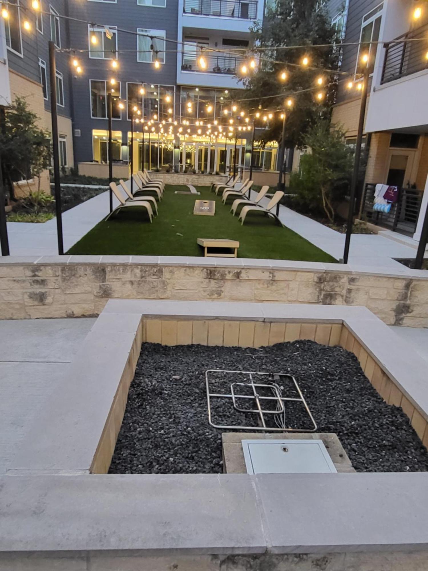 Beautiful Condo On Riverwalk W King Ste Free Parking Pet Friendly Centrally Located On The Riverwalk サンアントニオ エクステリア 写真
