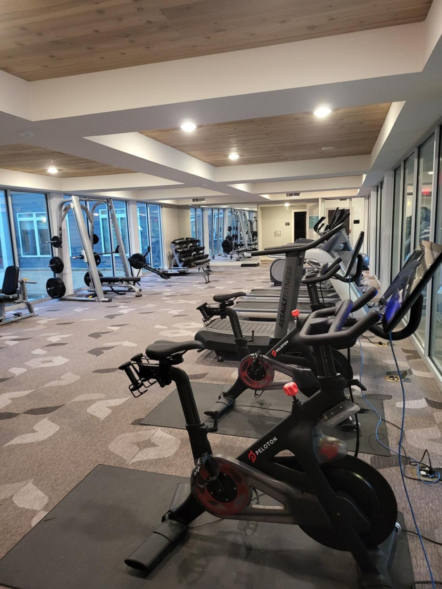 Beautiful Condo On Riverwalk W King Ste Free Parking Pet Friendly Centrally Located On The Riverwalk サンアントニオ エクステリア 写真