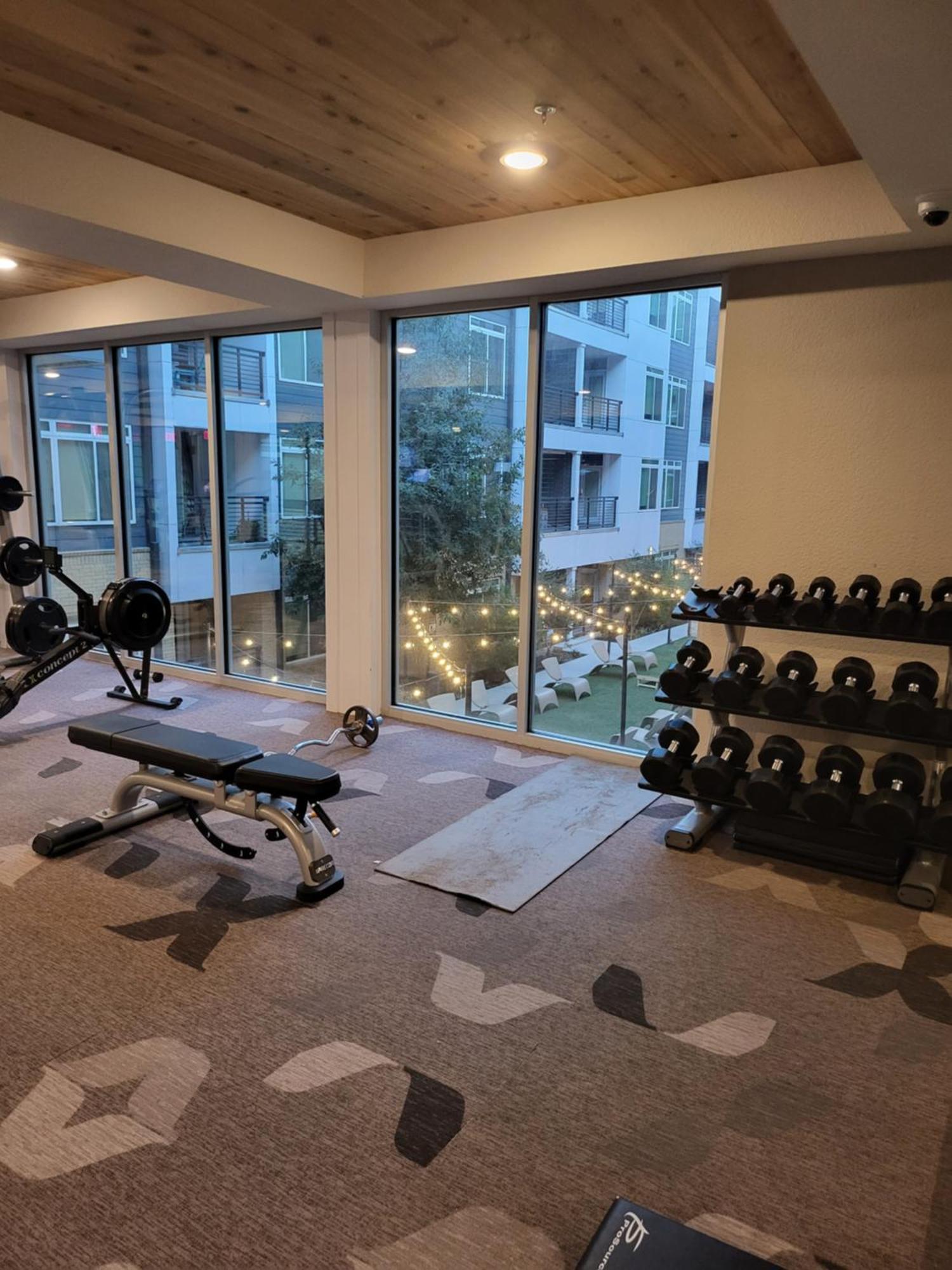 Beautiful Condo On Riverwalk W King Ste Free Parking Pet Friendly Centrally Located On The Riverwalk サンアントニオ エクステリア 写真